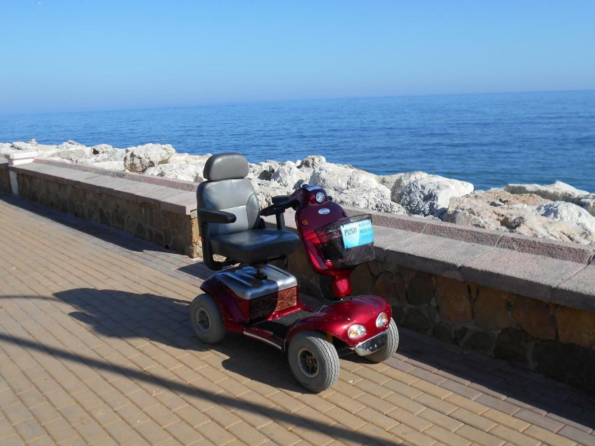 Studio Sea View Terrace توريمولينوس المظهر الخارجي الصورة